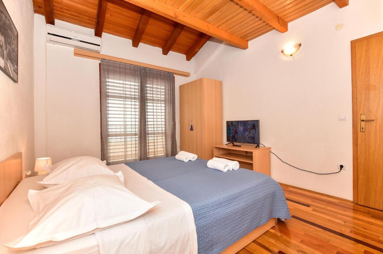 Apartmani Mate Makarska Luaran gambar