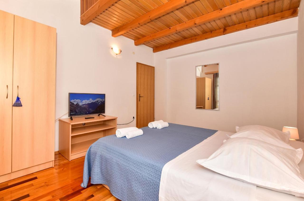 Apartmani Mate Makarska Luaran gambar